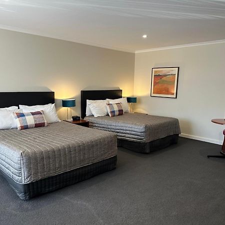 Westland Hotel Motel Whyalla Buitenkant foto