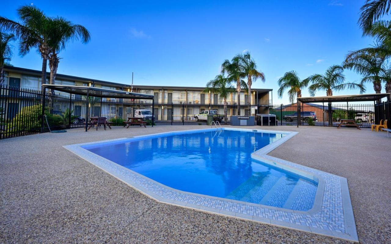 Westland Hotel Motel Whyalla Buitenkant foto
