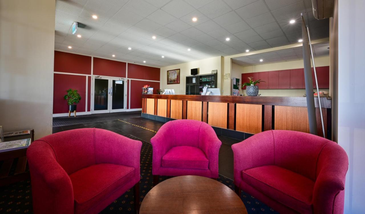 Westland Hotel Motel Whyalla Buitenkant foto