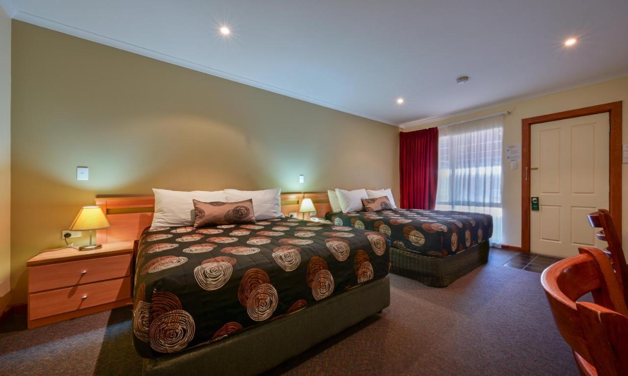 Westland Hotel Motel Whyalla Buitenkant foto