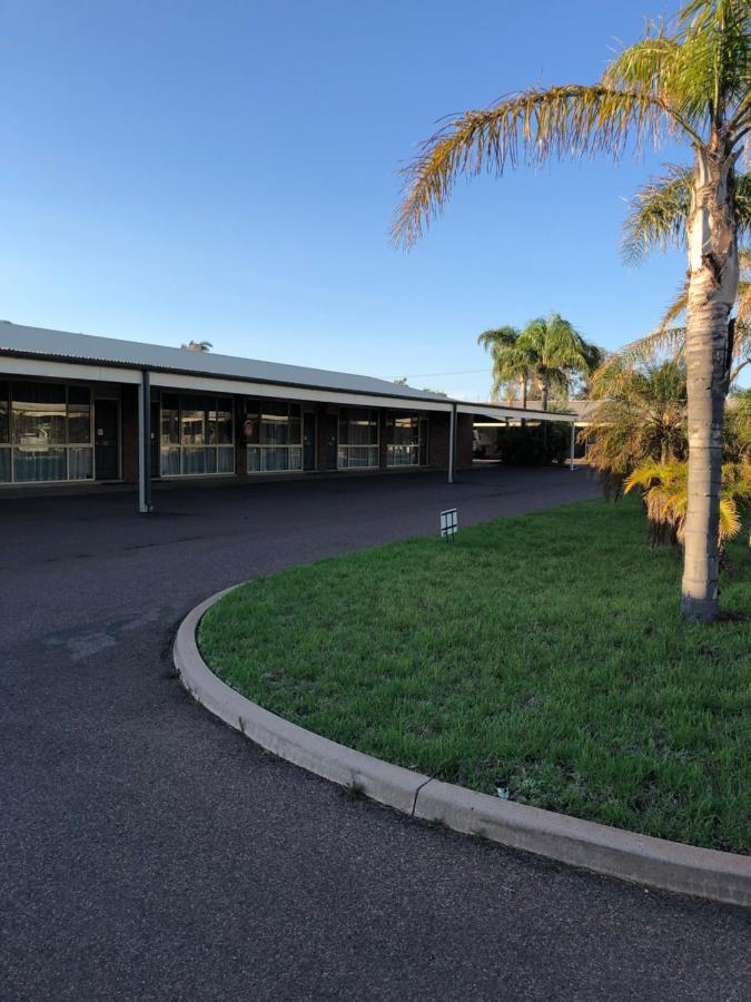 Westland Hotel Motel Whyalla Buitenkant foto