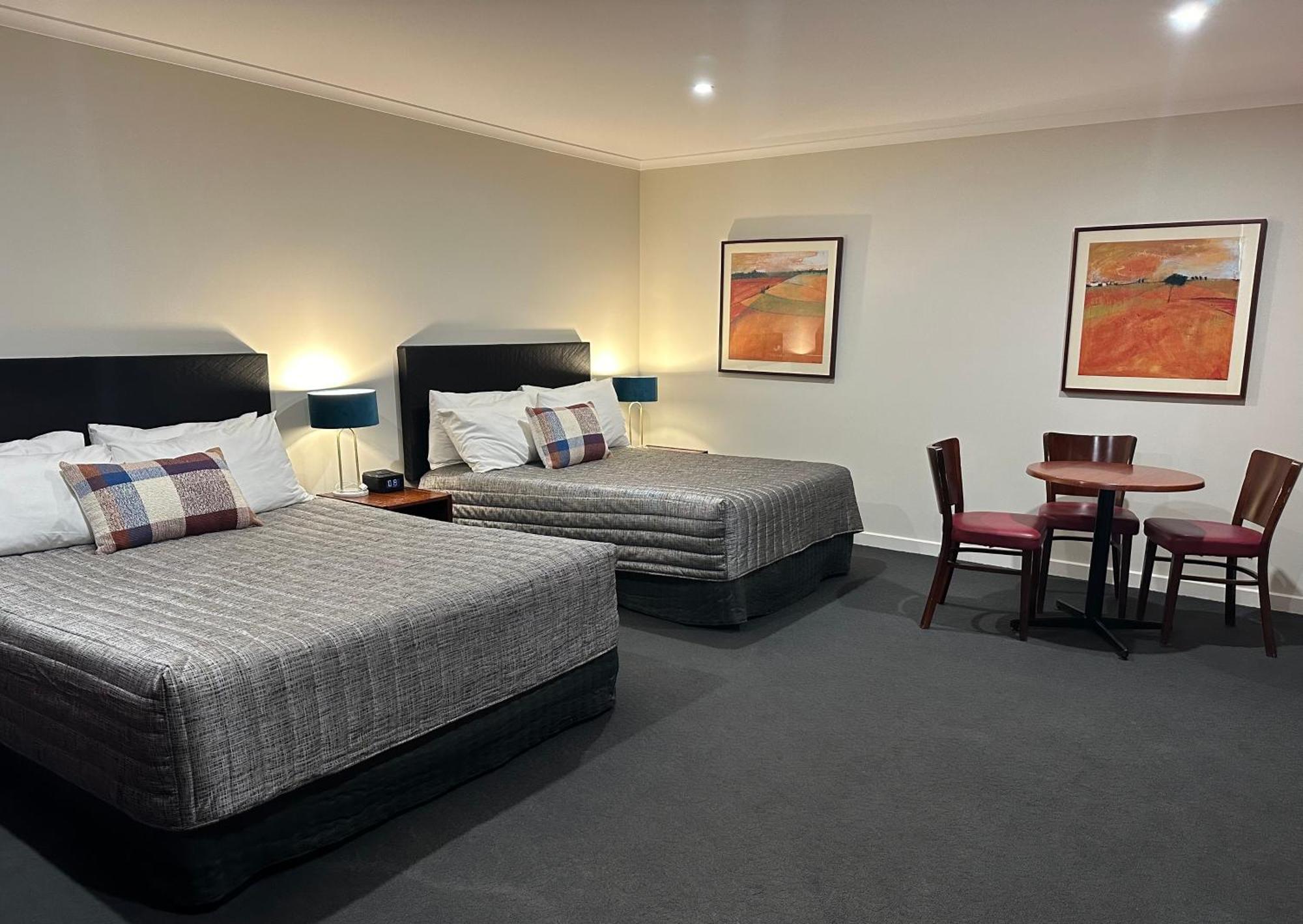 Westland Hotel Motel Whyalla Buitenkant foto